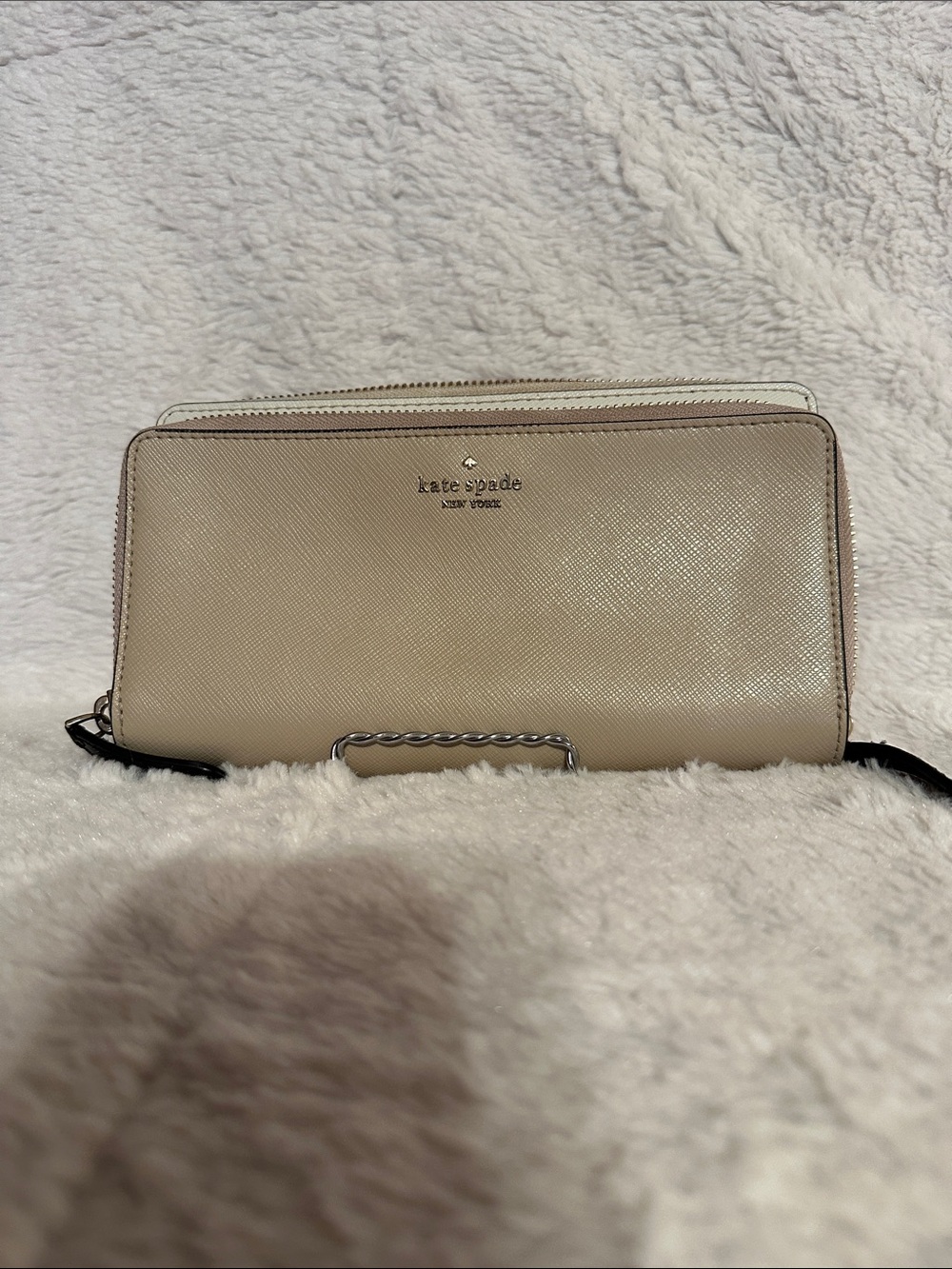 kate spade large beige saffiano zip-around wallet with silver logo